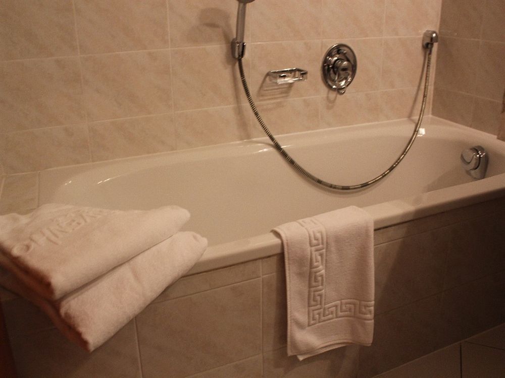 Hotel Loewenhof 4*
